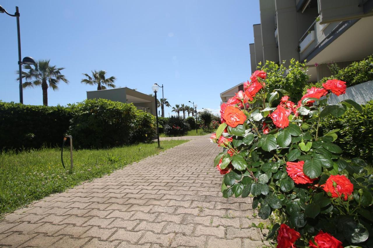 Residence Le Palme Montesilvano Marina Kültér fotó